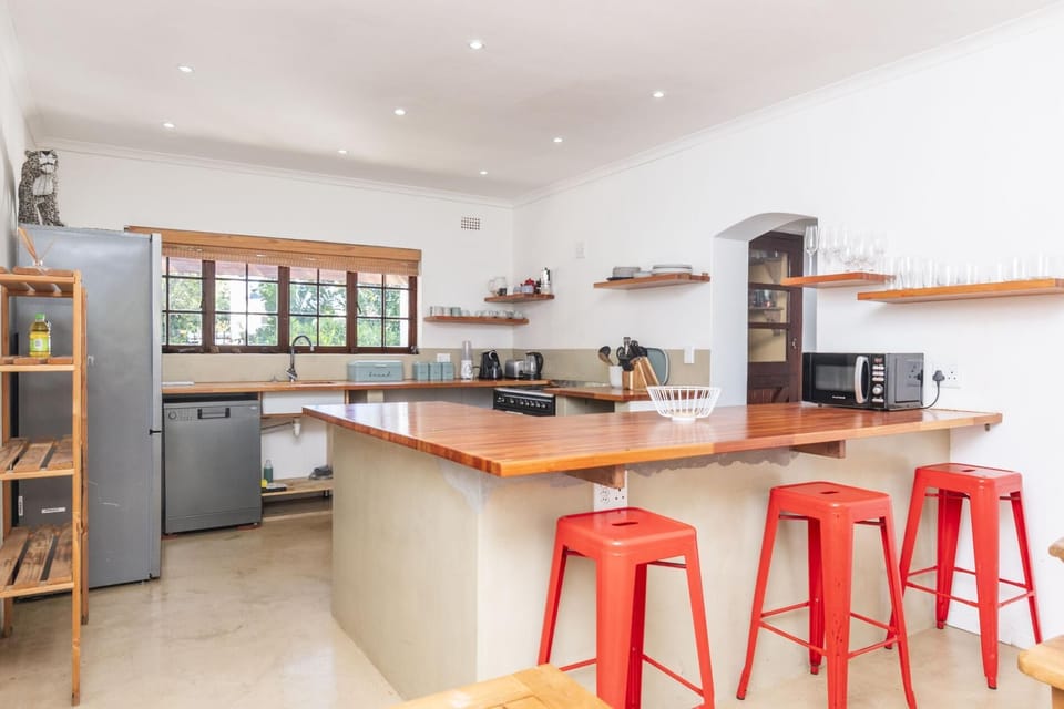 Spacious& quiet home in the suburbs (29688)
