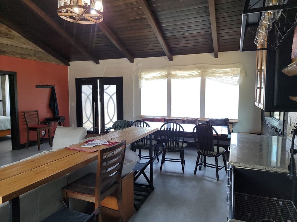 kitchenette with 7' prep table facing action