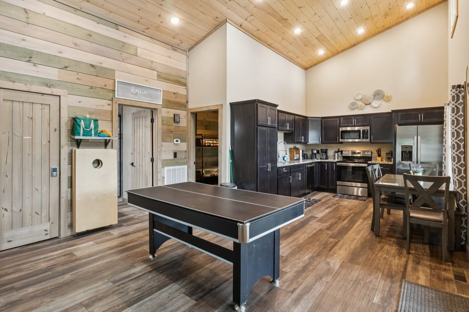 Indoors, Appliance, Microwave, Oven, Chair