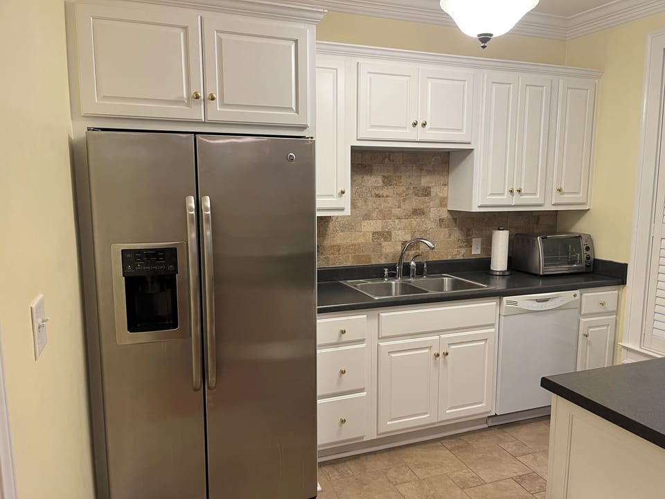 Full Size Kitchen