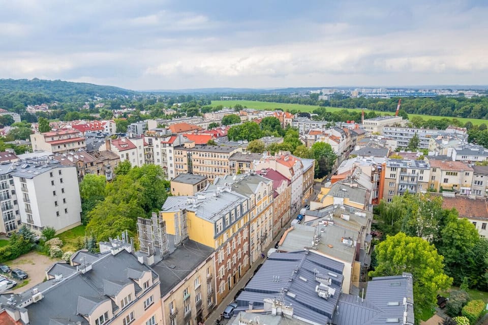 Beautiful Krakow Neighbourhood | Book Now with RENTUJEMY