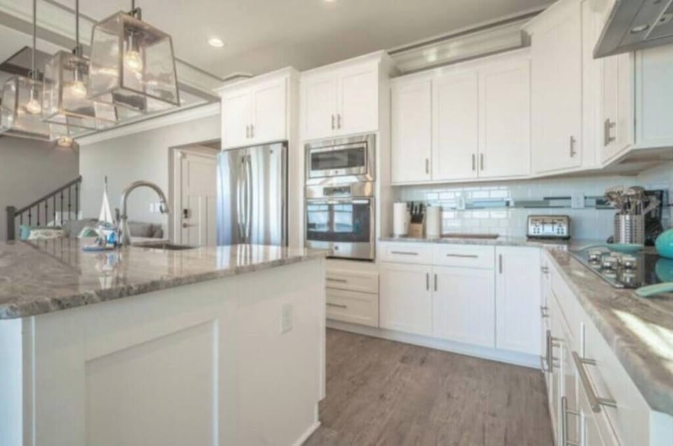 Baileys Blue Ocean view kitchen 