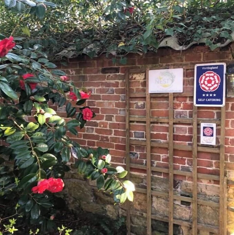 The Nest has achieved VisitEngland 4**** Self-Catering and their top Gold Award.