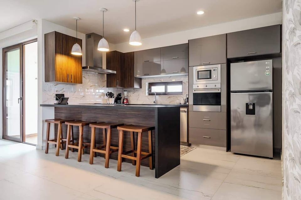 Includes coffee maker, blender, toaster, and all essentials
