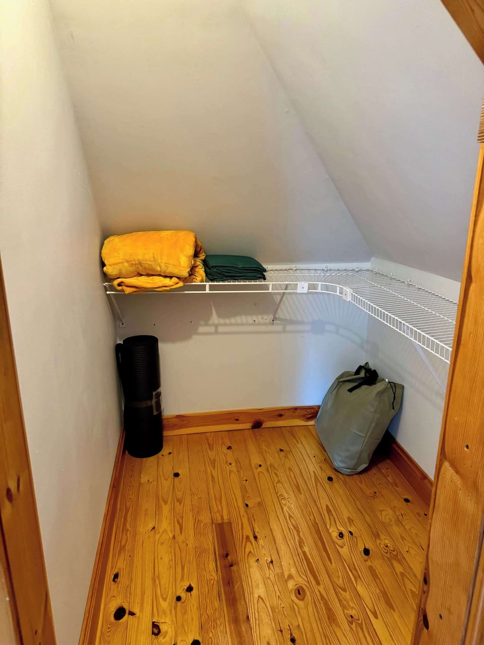 Sleep soundly in a serene bedroom with plush bedding and premium amenities, located minutes from Ohio State University’s campus and downtown Columbus.