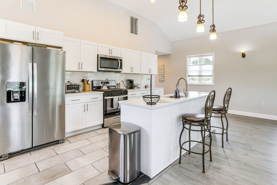 Kitchen | 2nd Floor | Keurig Coffee Maker | Cooking Basics