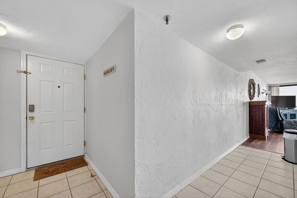 Welcoming, bright entryway into the condo.