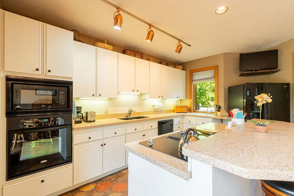 Fully equipped kitchen