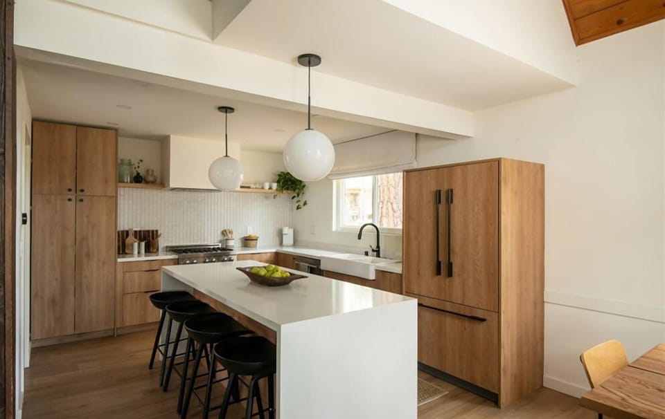 Kitchen (Main Level)