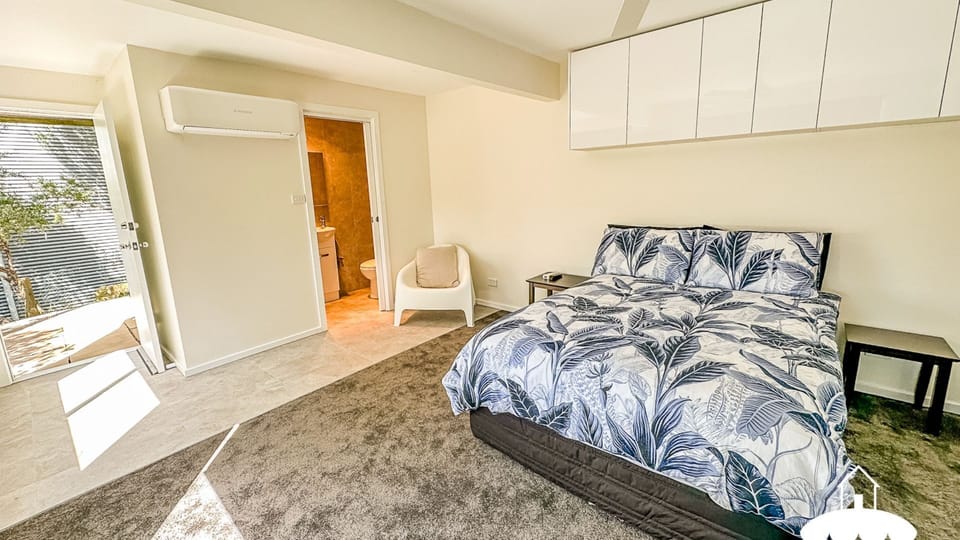 2 Bedrooms downstairs with ensuite bathroom