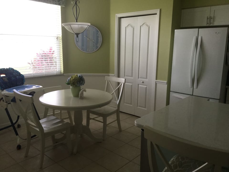 Eat in kitchen.