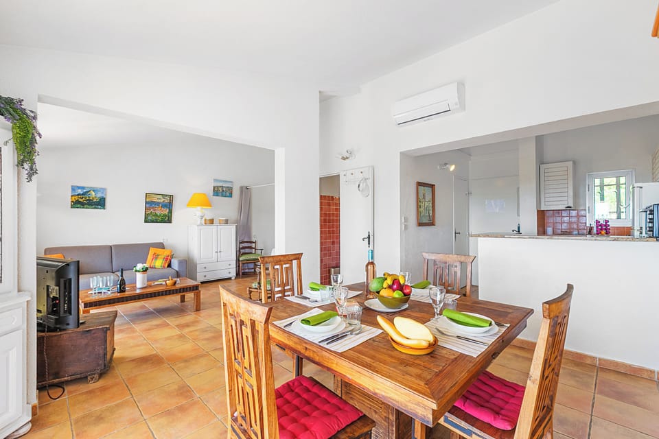 Living and dining room