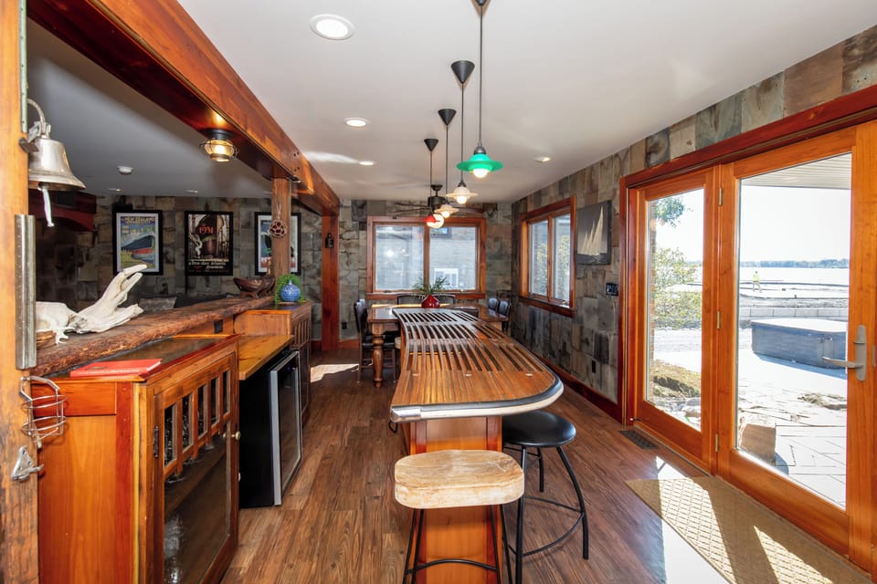 Kitchen Dining Bar Area