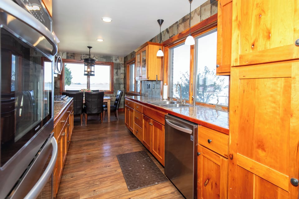 Kitchen Area with a View!