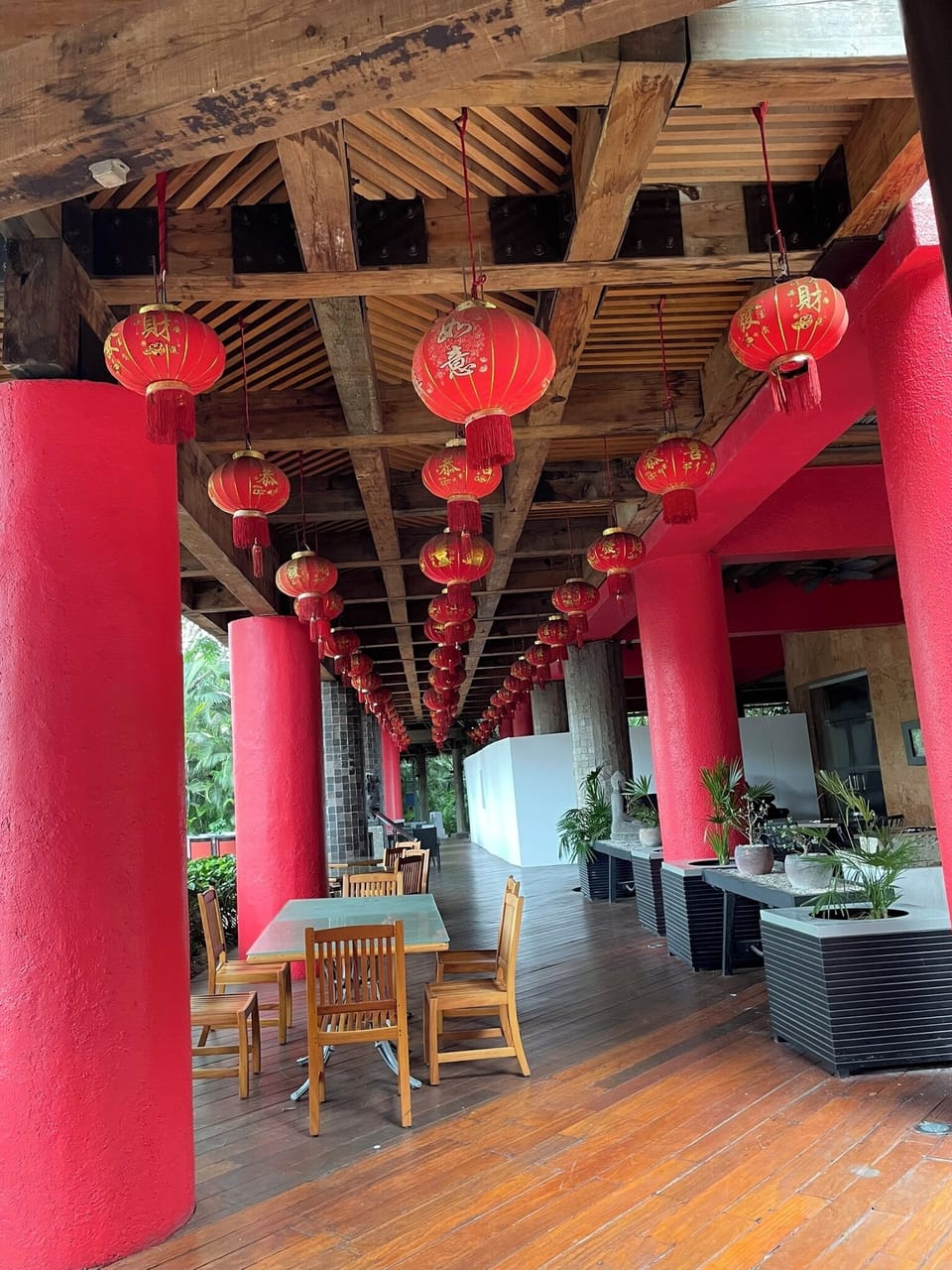 Outdoor dining