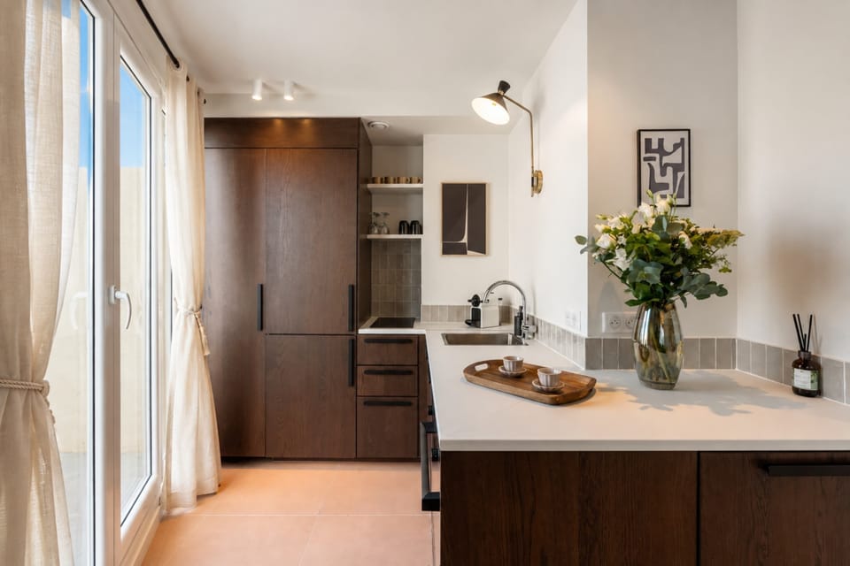 Fully-equipped kitchen
