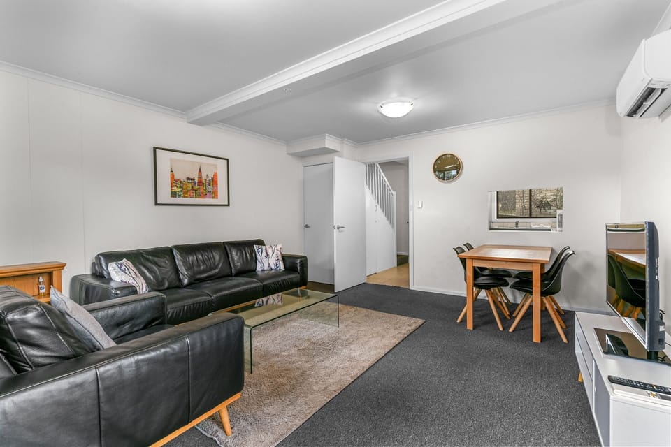 Living Area/Dining Area