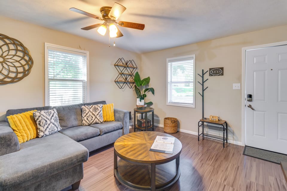 McComb Vacation Rental | 1BR | 1BA | 624 Sq Ft | 3 Steps to Enter