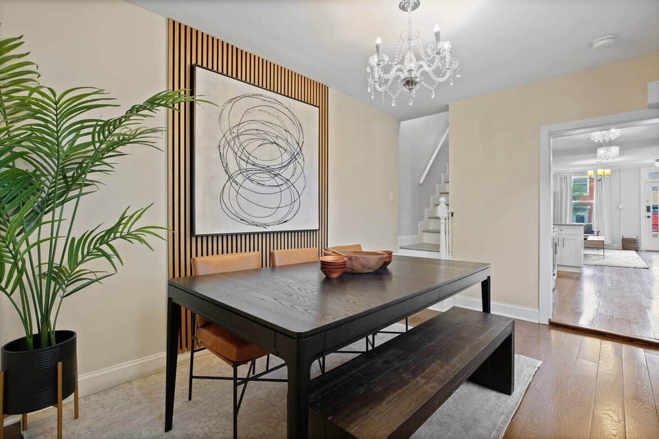 Beautiful dining area for 6-8.
