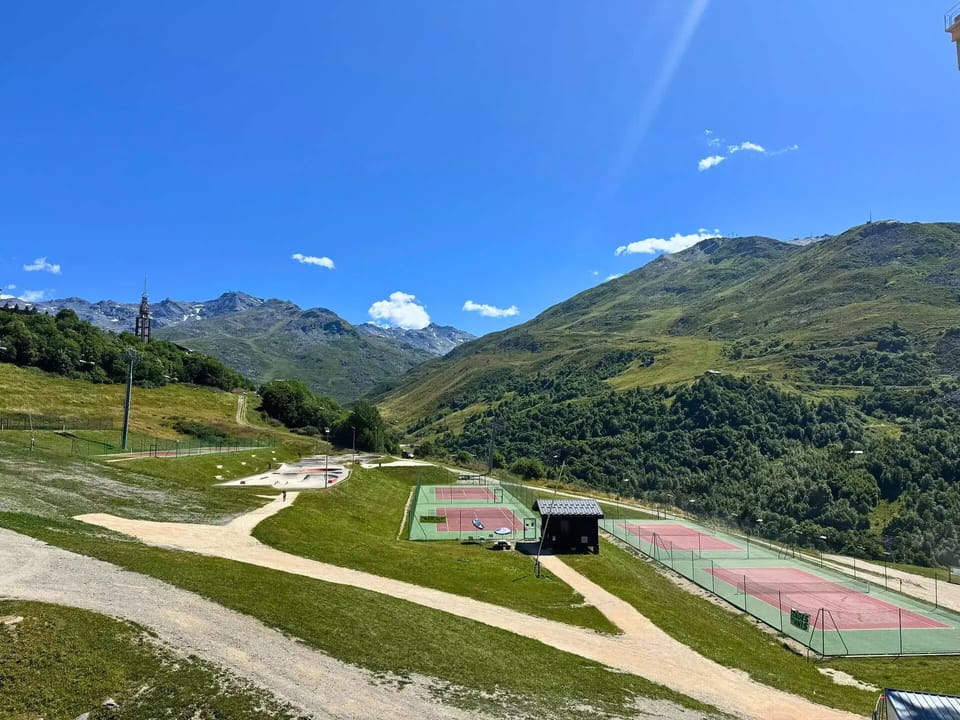 Sport court