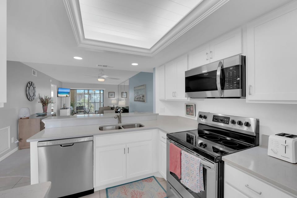 Light and Bright fully equipped kitchen. 