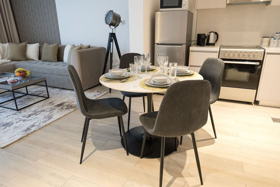 Luxury 1 bedroom getaway available on short term rental in Yas Island, Abu Dhabi, UAE