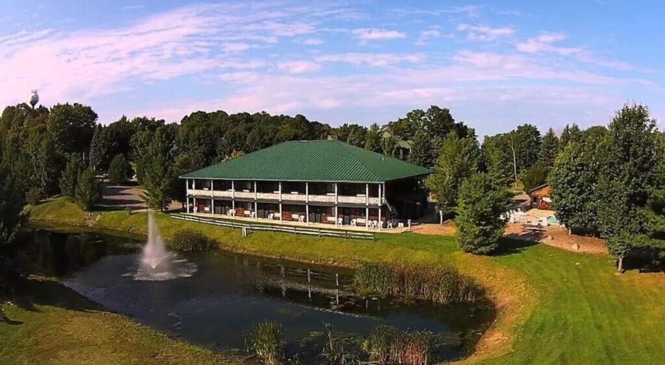 Legends Cottages Fountain View Unit 109