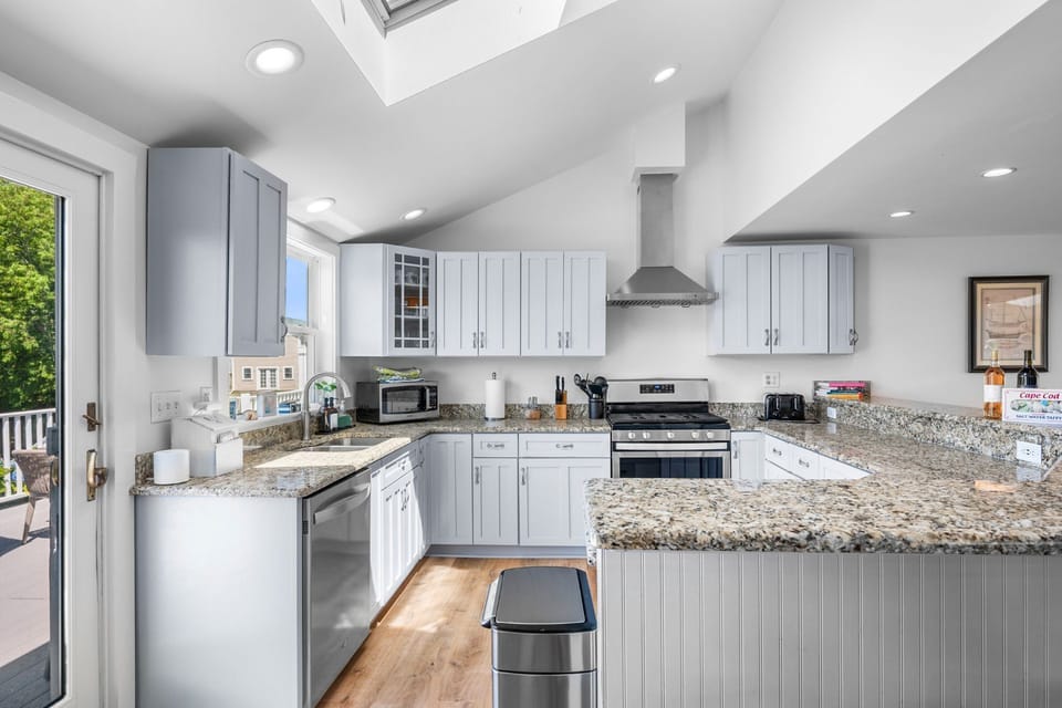 Fully equipped kitchen