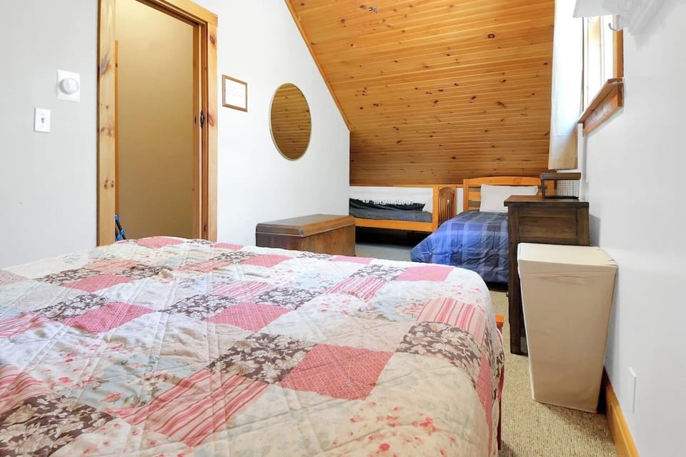 Another angle of the 2nd fl bedroom