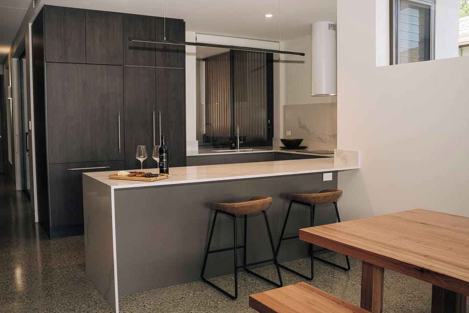 Fully equipped kitchen.