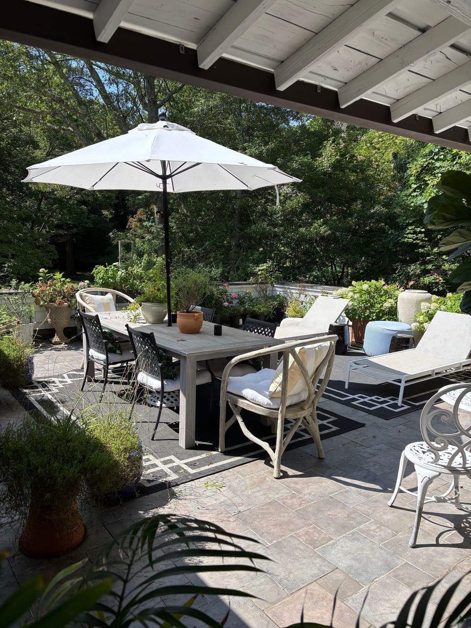 Outdoor dining
