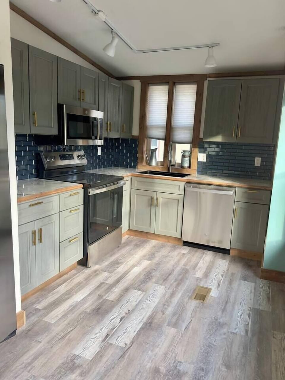 6d087482-0631-4a69-9abc-8f21ac1ef154