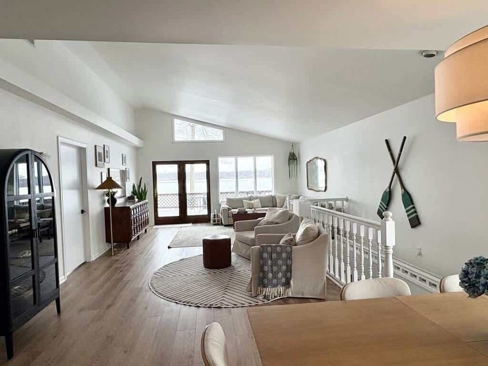 Main level living room