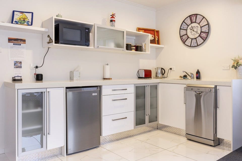 Well equipped kitchenette.
