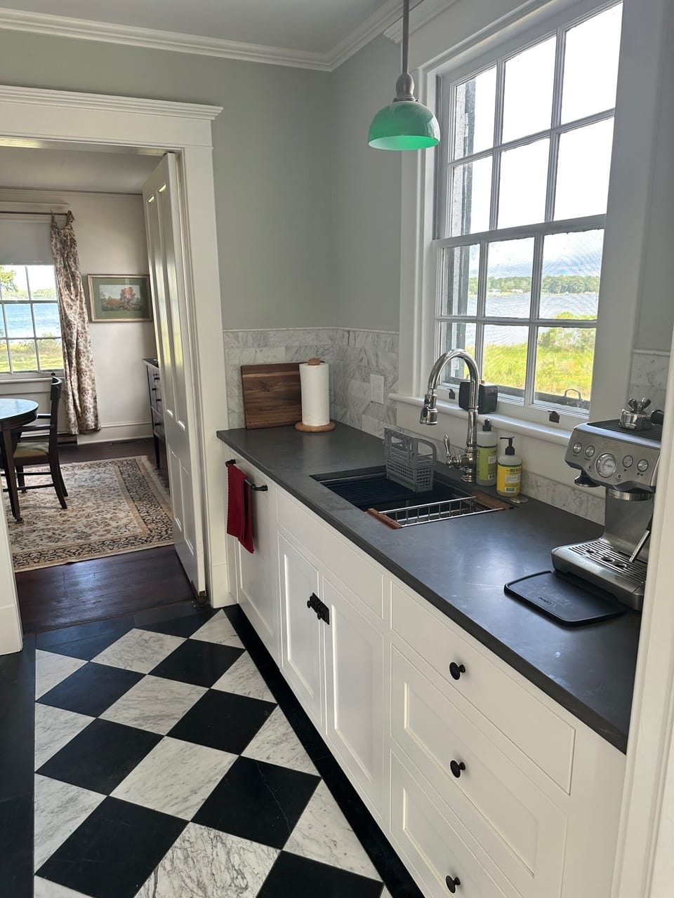 Butler's pantry