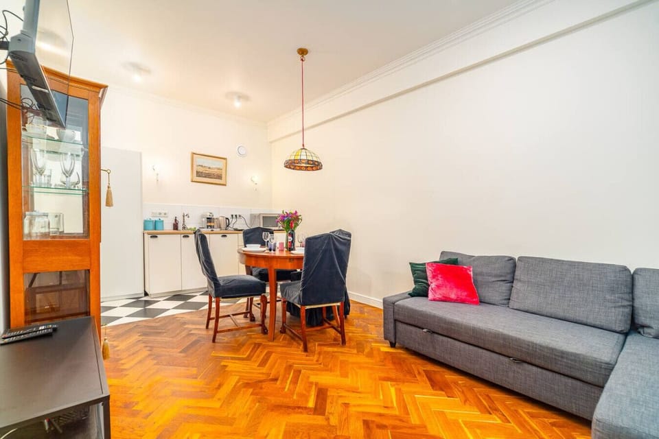 Living Room with Sofa Bed, Smart TV and Dining Table | Book Now with RENTUJEMY.COM