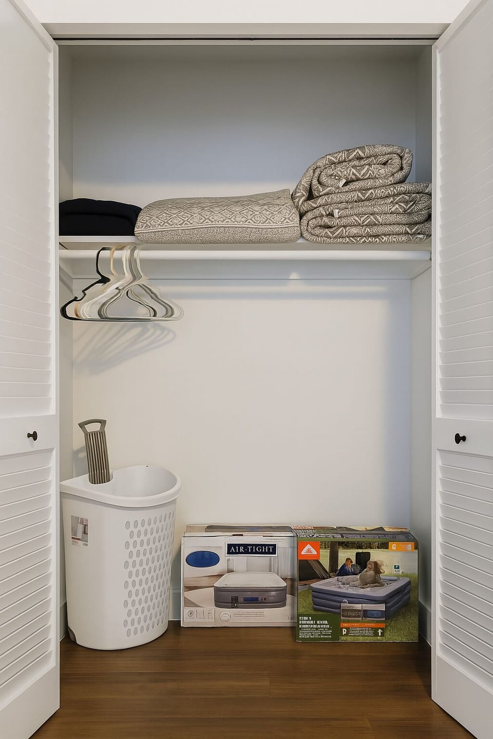 2 extra blow up beds for extra guest
