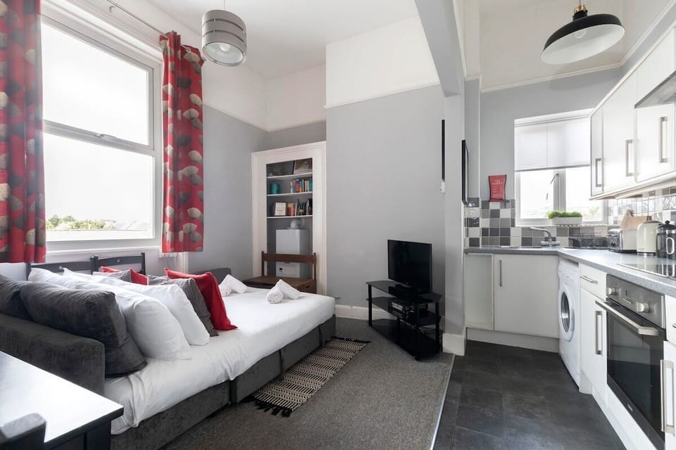 Living Room / Lounge