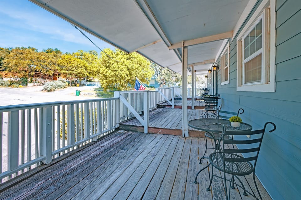 Enjoy unhurried mornings at the cozy space that's perfect for quiet sips and scenic surroundings.