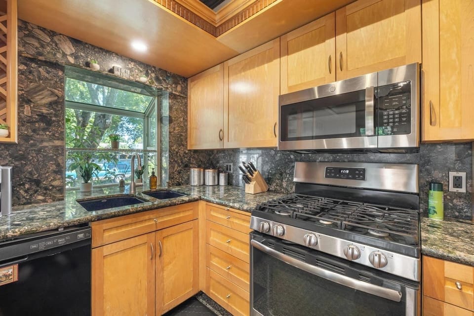 Kitchen - Main Floor