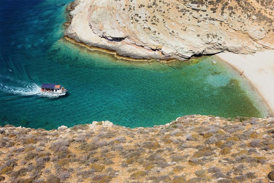 Livadaki Sandy Beach – 3 km Away

