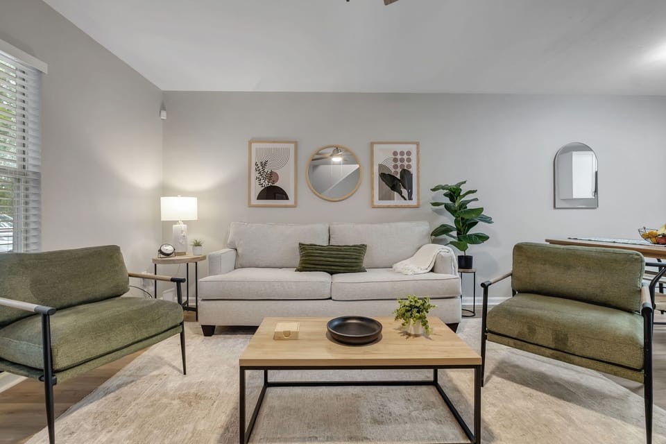 Serene Decor Ensures a Relaxing Stay