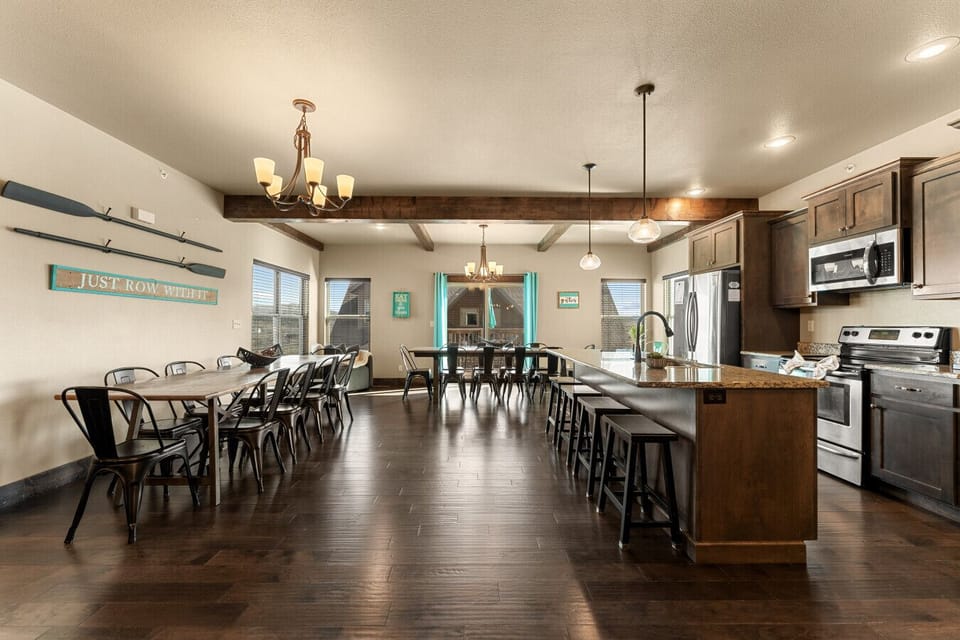 Built for the whole crew. Whether you’re hosting a corporate retreat or a multi-family getaway, our generous seating for 24 ensures your entire group can relax and dine comfortably under one roof.