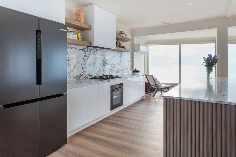 Calcatta Viola Kitchen with Bosh Appliances