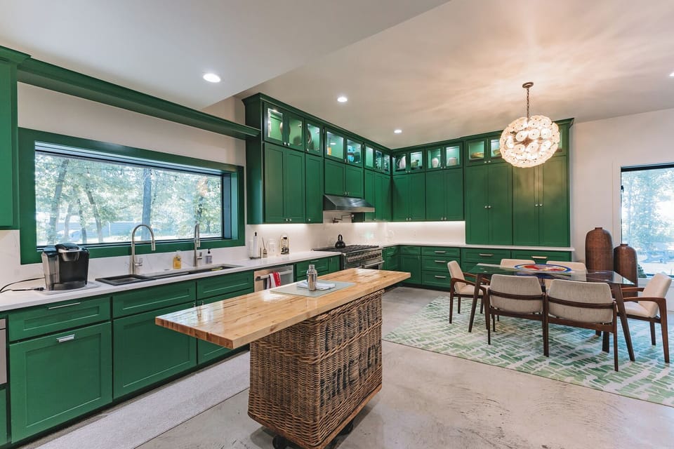 Full Kitchen