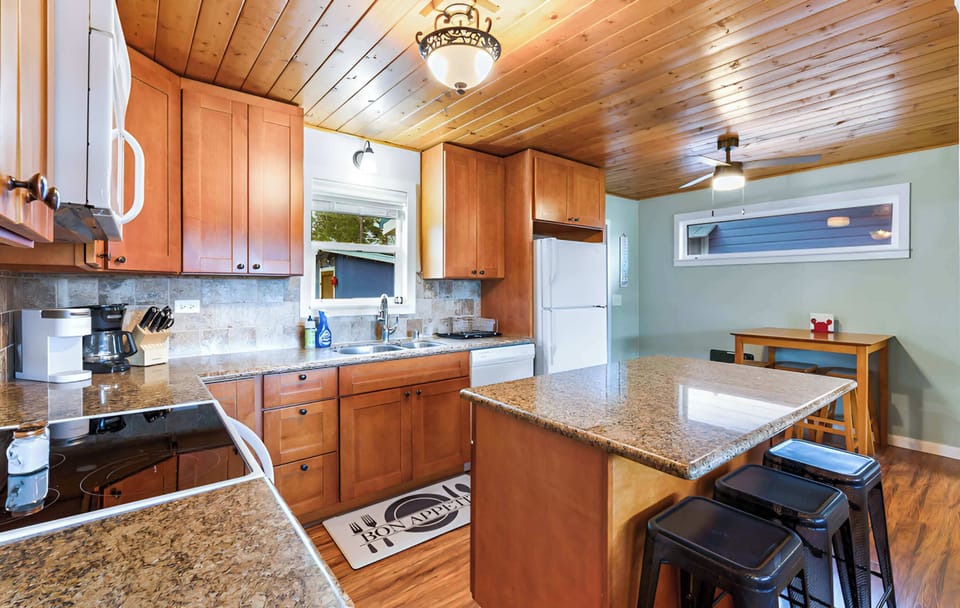 Complete kitchen