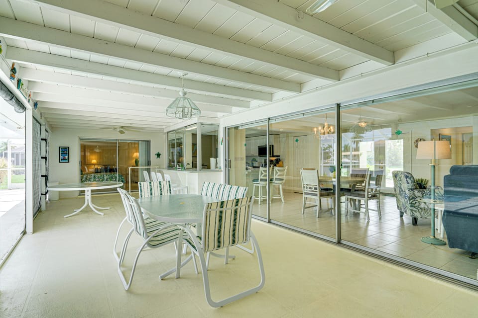 Patio | Smart TV | Outdoor Dining Area