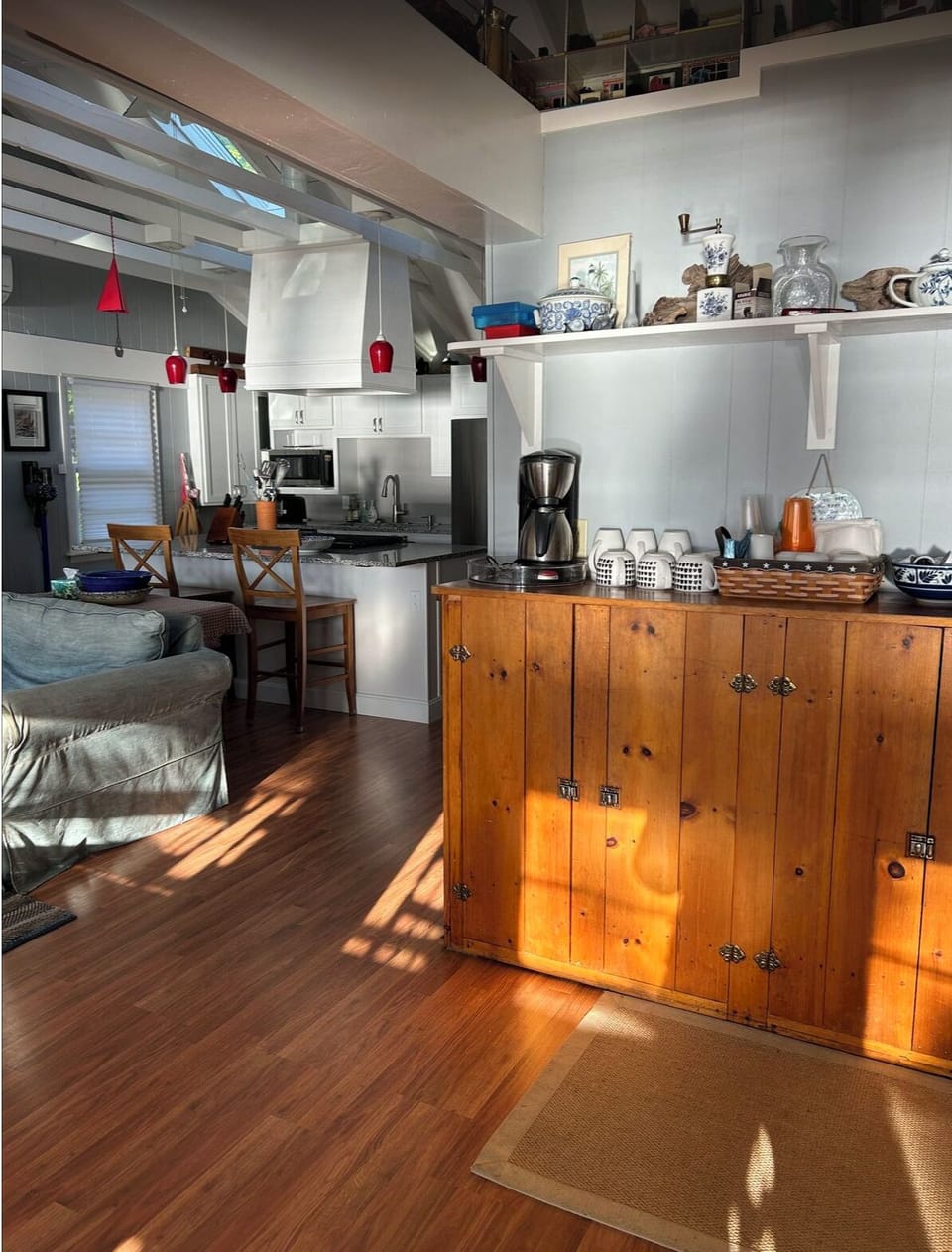 Coffee bar and kitchen