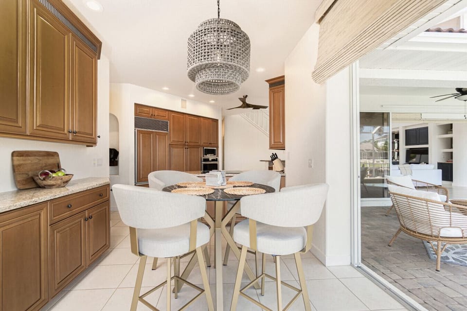 Inviting dining area with contemporary charm