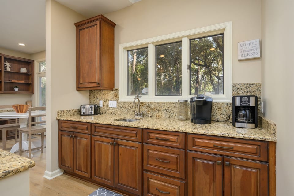 Kitchen has both a Keurig and traditional drip coffee maker